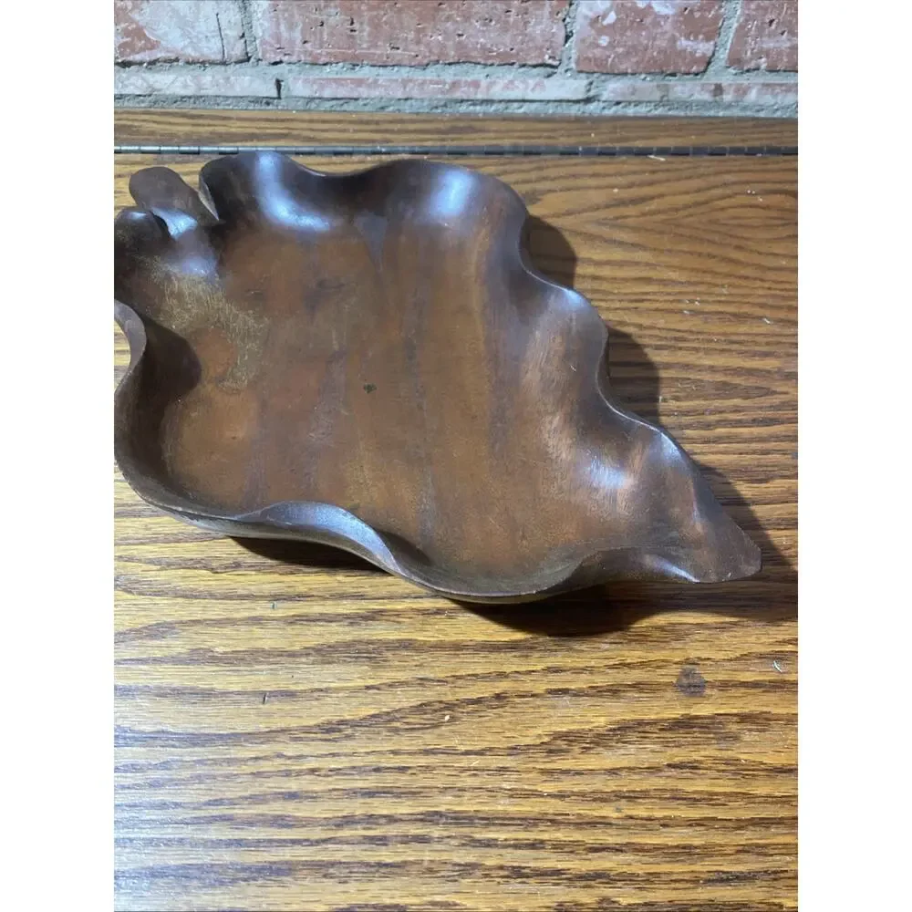 Leaf shape Bowl Woods of Hawaii Monkey Pod Honolulu's Finest at Waikiki 10